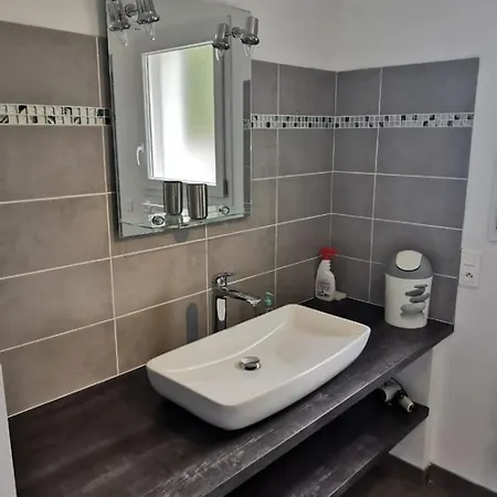 Plain Pied Idealement Situe بيت للعطل